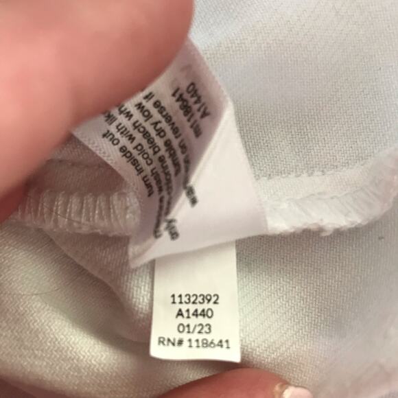 Lane Bryant White Denim Jacket Size 16 Stretch Button Front EUC 1132392 - Picture 6 of 11